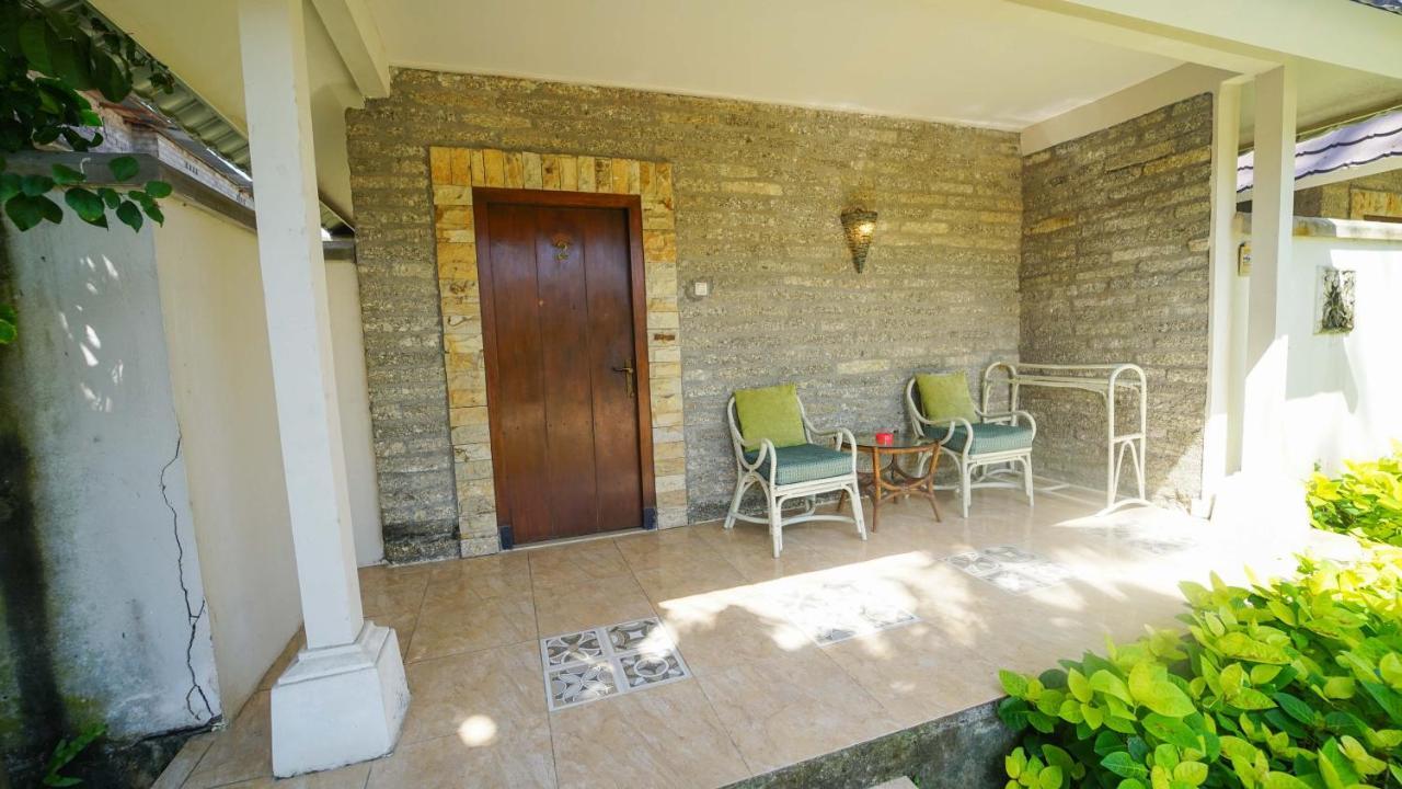 Alit Beach Resort And Villas Санур Экстерьер фото