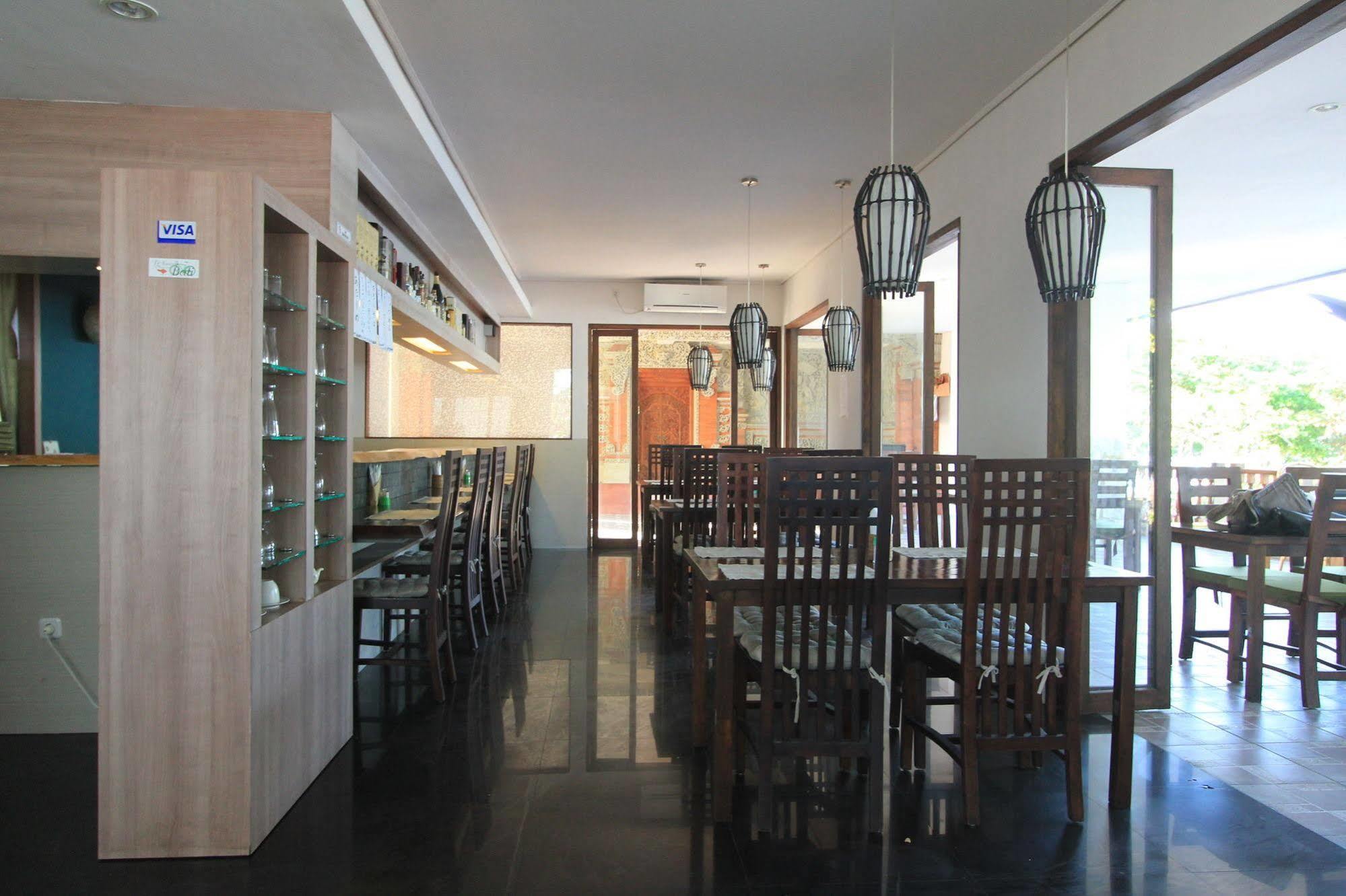 Alit Beach Resort And Villas Санур Экстерьер фото