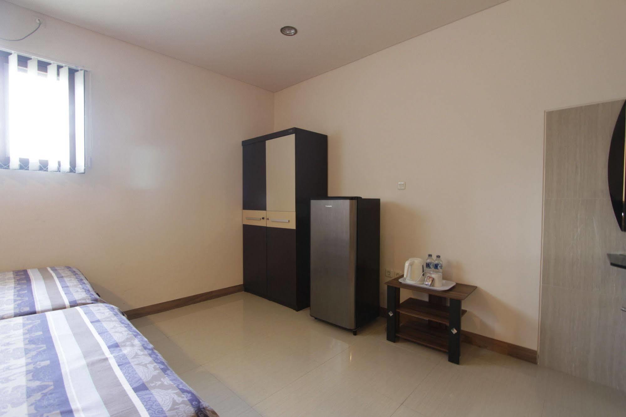 Alit Beach Resort And Villas Санур Экстерьер фото