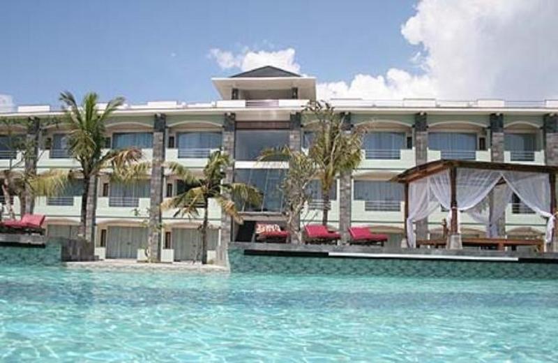 Alit Beach Resort And Villas Санур Экстерьер фото