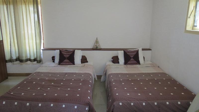 Alit Beach Resort And Villas Санур Экстерьер фото